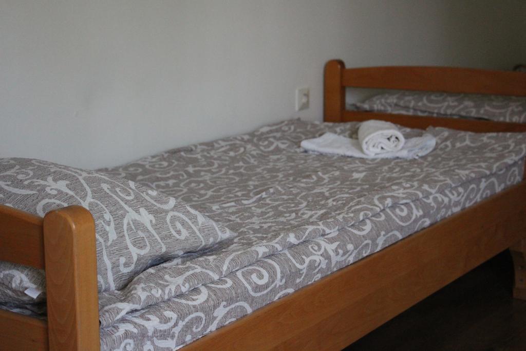 Hostel S Novi Sad Buitenkant foto